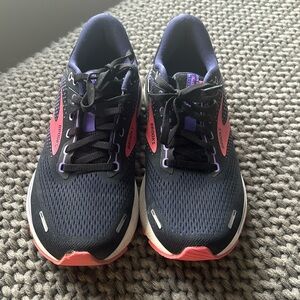 Brooks Adrenaline 22 GTS